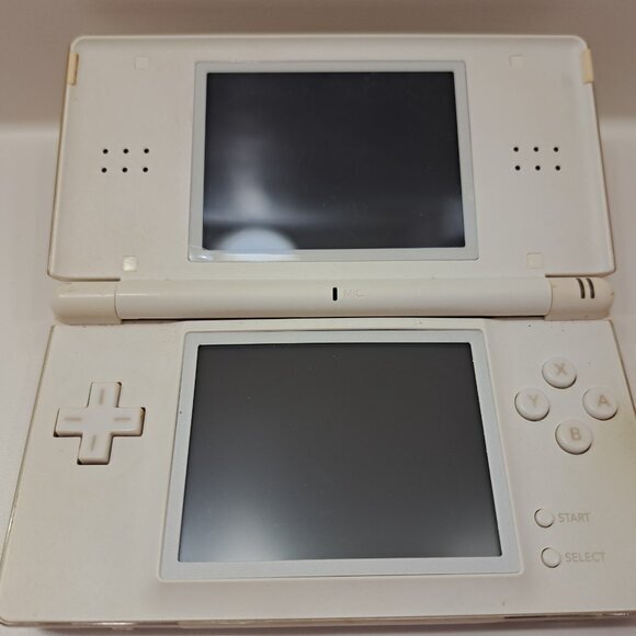 Authentic Nintendo DS Lite Console With Charger Momotaro Dentetsu Limited Editio - Picture 7 of 7